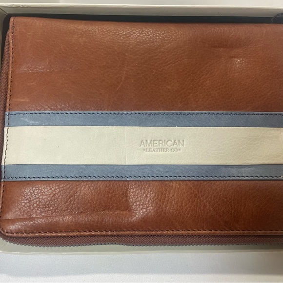 American Leather Co. Brown Leather Travel Jewelry Organizer. In box. Has dents. - Picture 4 of 7